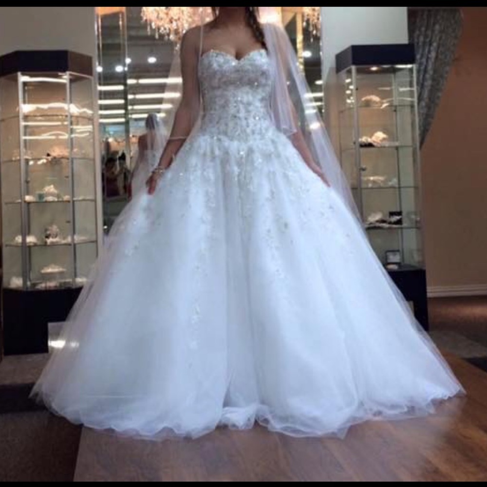 Beautiful Mori Lee wedding dress NWT